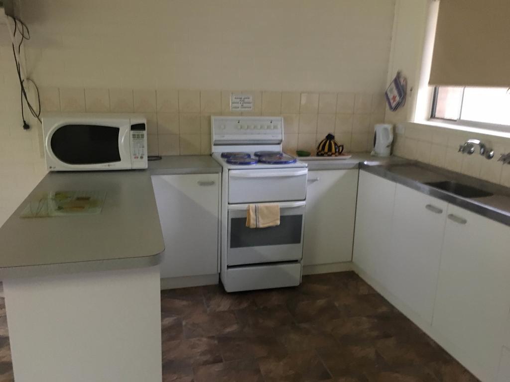 Ovensview On Riverside Bright Bagian luar foto