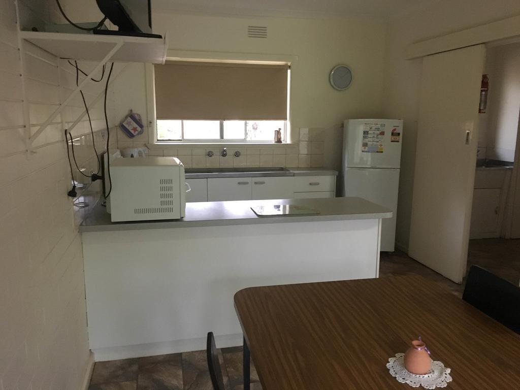 Ovensview On Riverside Bright Bagian luar foto