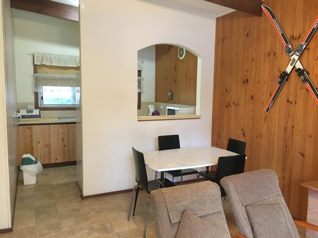 Ovensview On Riverside Bright Bagian luar foto