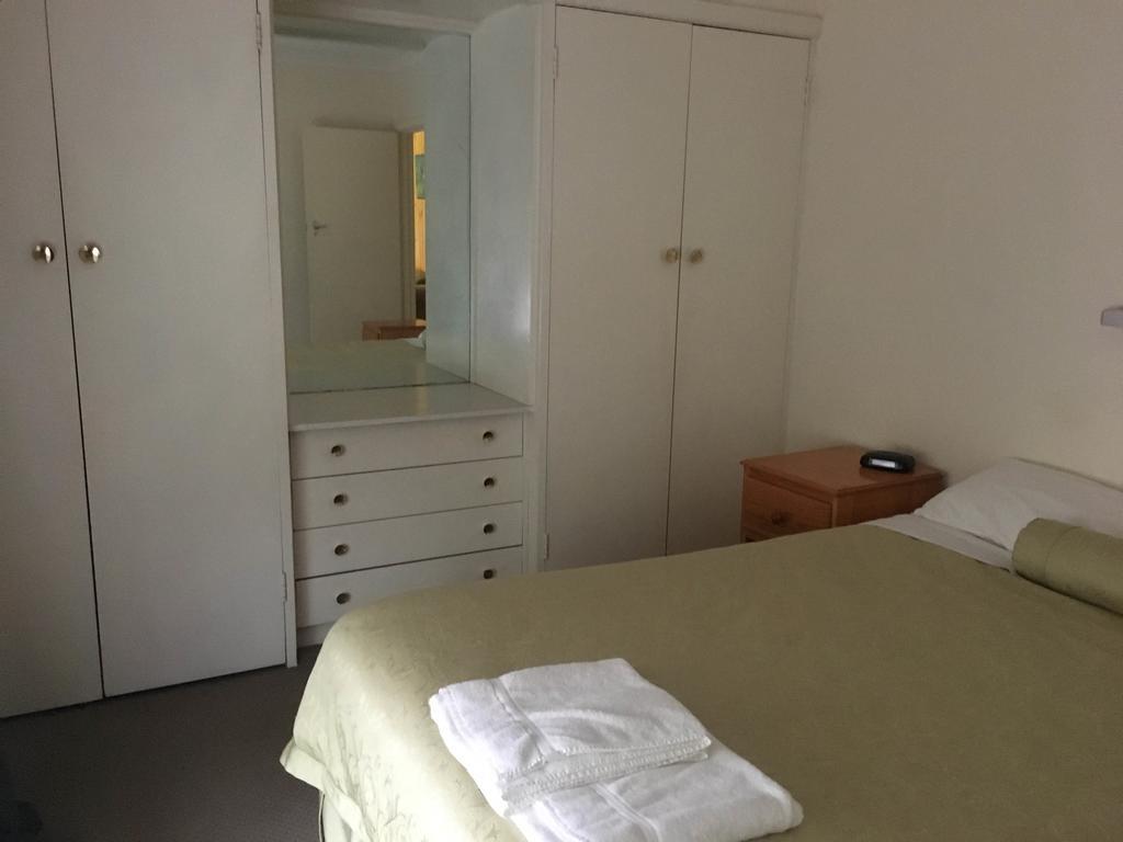 Ovensview On Riverside Bright Bagian luar foto