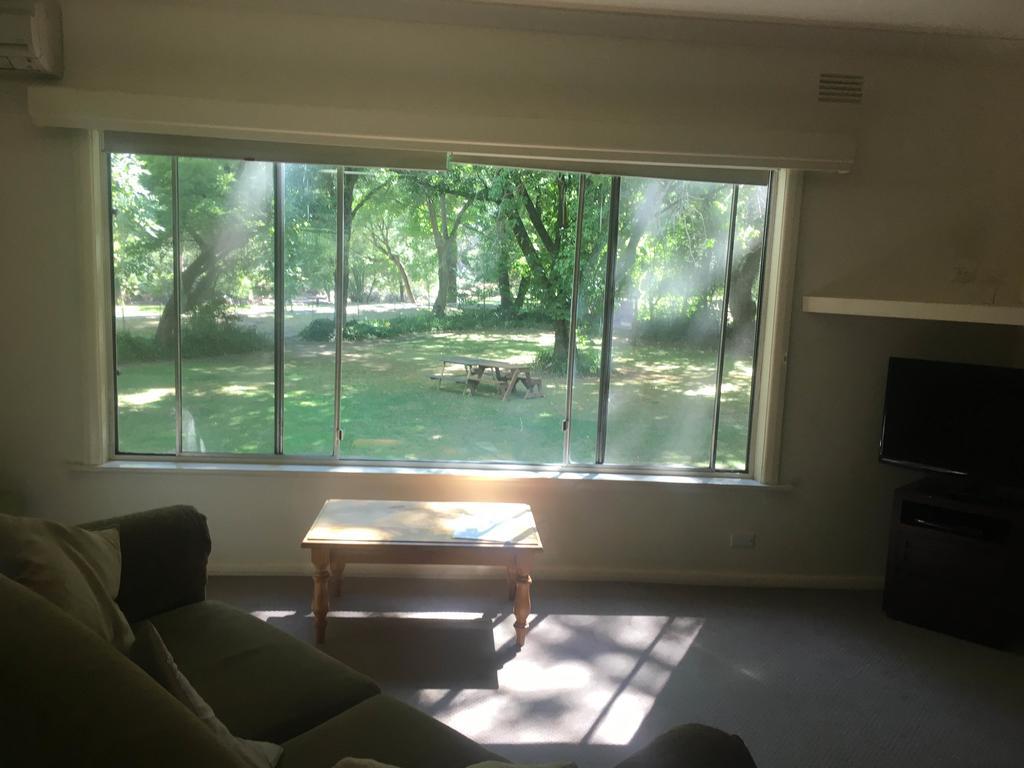 Ovensview On Riverside Bright Bagian luar foto